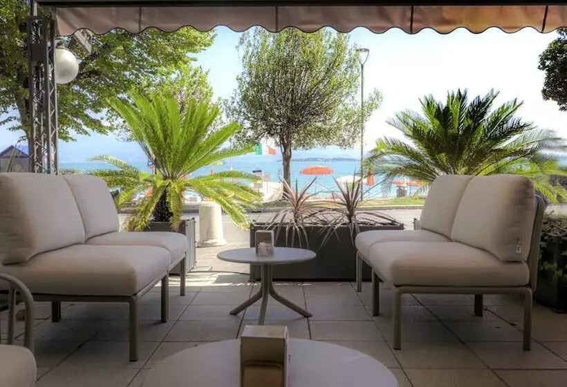 Hotelli Riviera