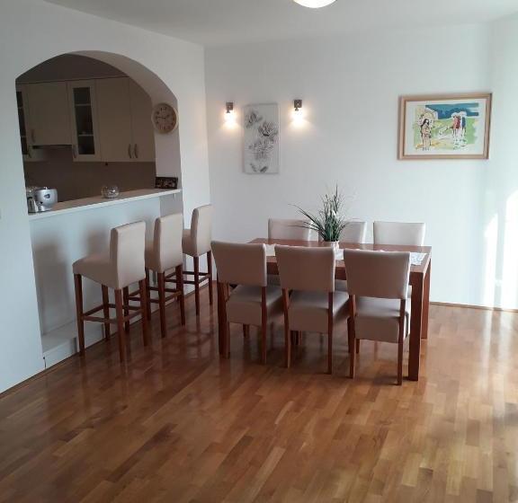 בית מלון כפרי St. Pieters - Villa Cloe