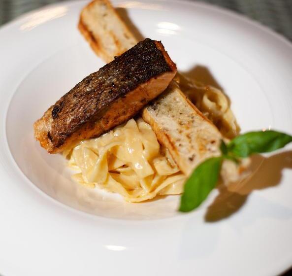 Tifakara Boutique Hotel & Birding Oasis