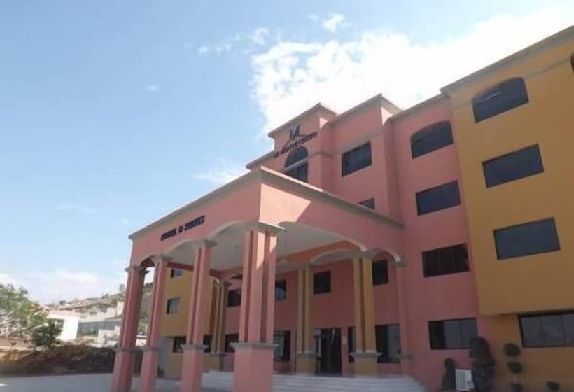 Le Monte Cristo Hotel & Suites