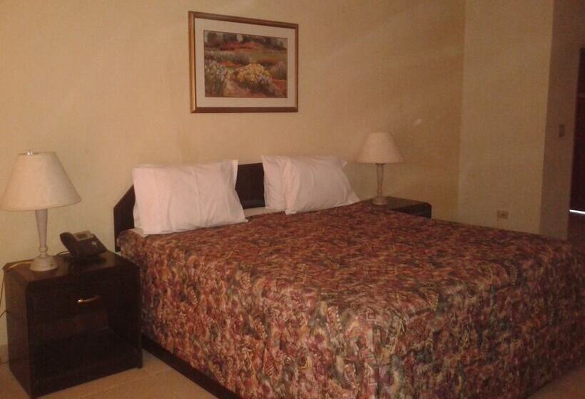 Le Monte Cristo Hotel & Suites