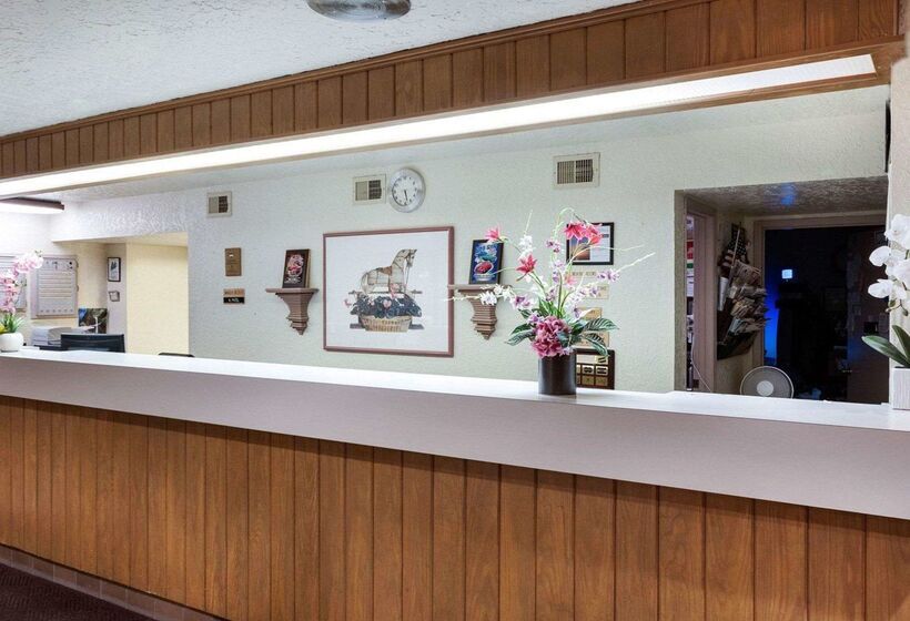 فندق على الطريق Rodeway Inn