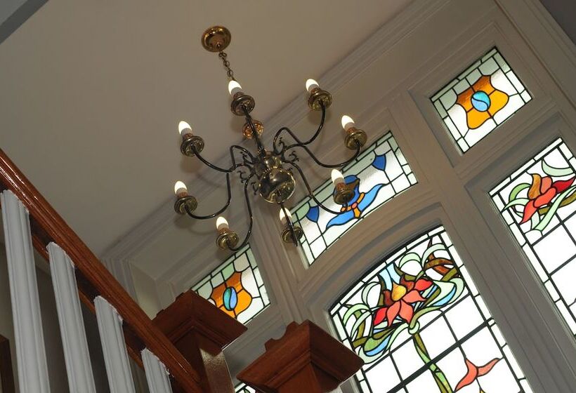 פנסיון Abbey Manor Luxury Guesthouse