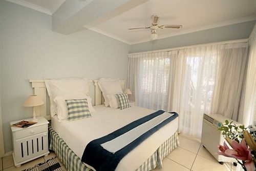 פנסיון Flamingo Lodge