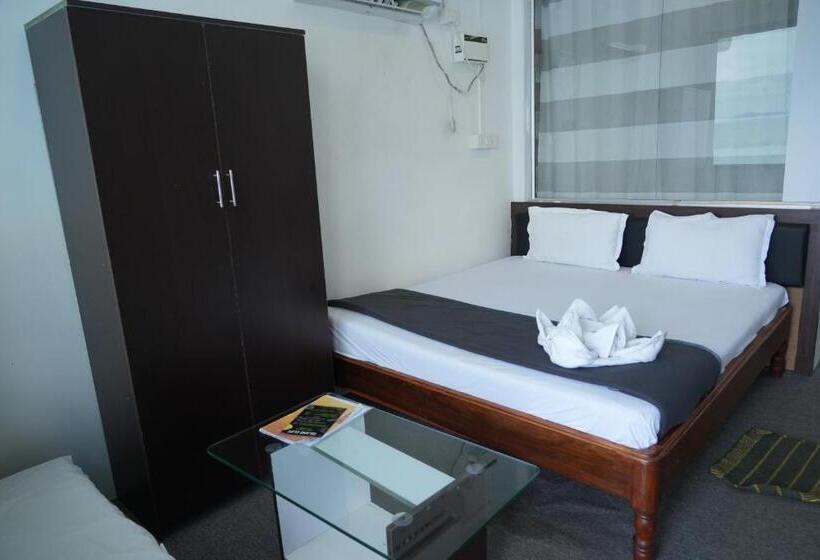 Hotel Sea Shore Residency