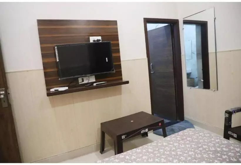 Hotel Rk Lodge