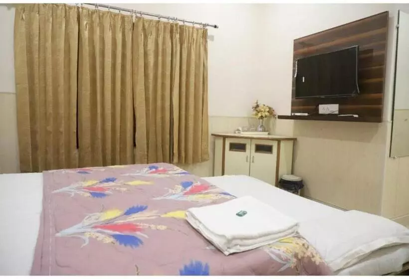 Hotel Rk Lodge