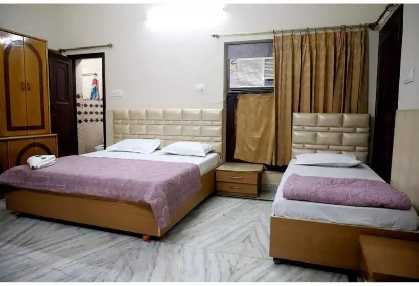 Hotel Rk Lodge