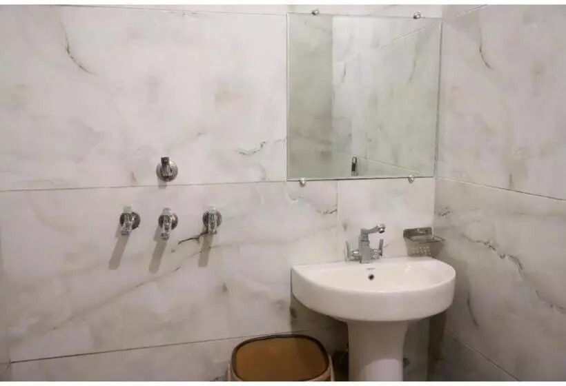 Hotel Rk Lodge
