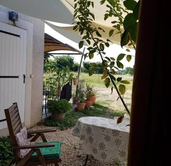 ペンション La Poussinière
