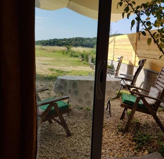 بنسيون La Poussinière