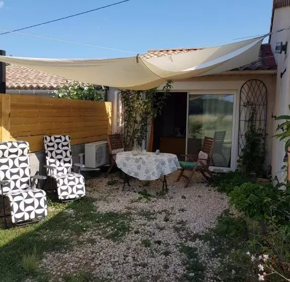ペンション La Poussinière