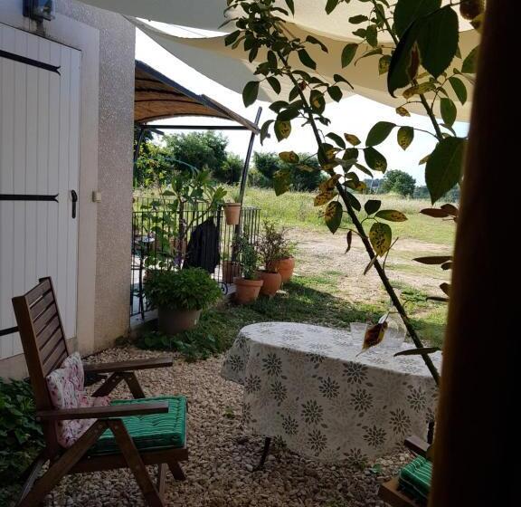 بنسيون La Poussinière