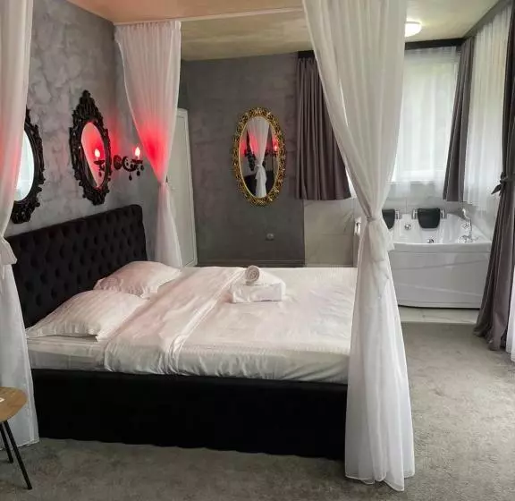 هتل La Protap Calimanesti