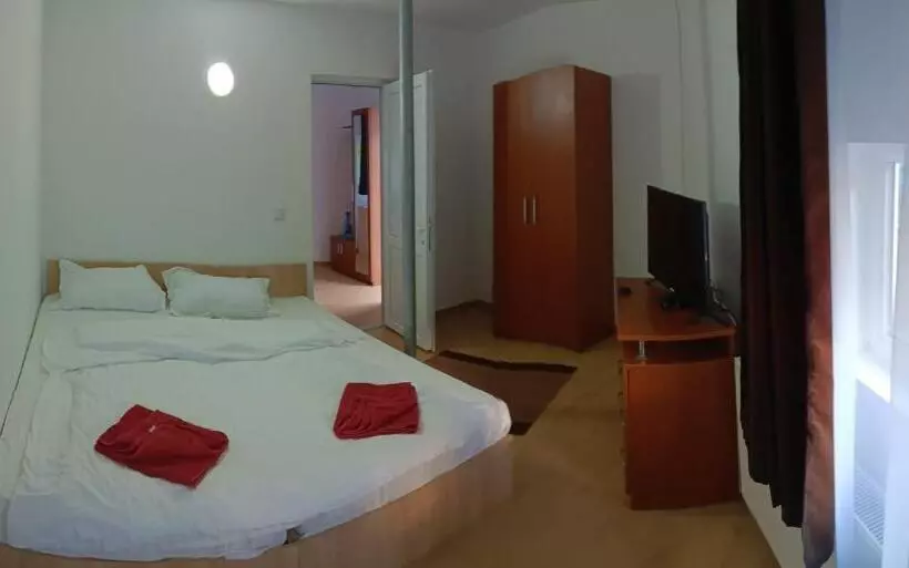 هتل La Protap Calimanesti