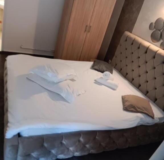 Hotel La Protap Calimanesti