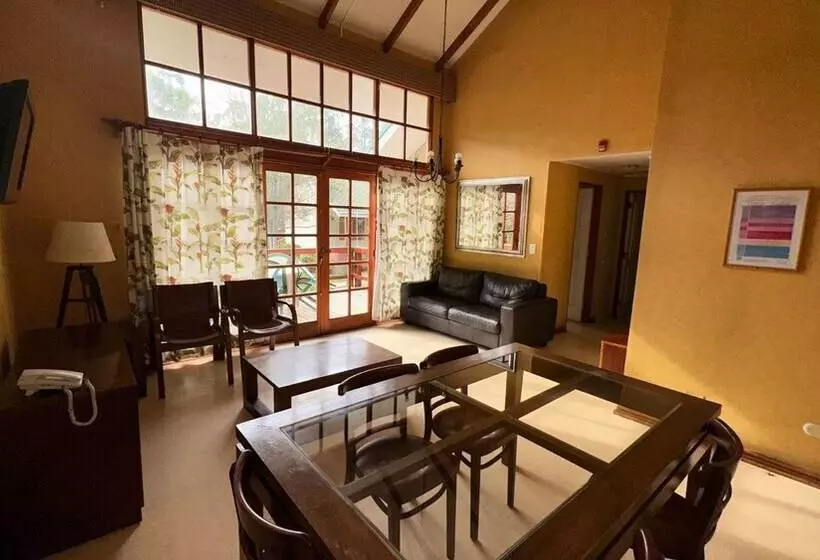 Hotelli Y Cabañas Huallilemu Sur   Caja Los Andes