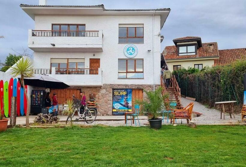Llanes Surfcamp & Hostel