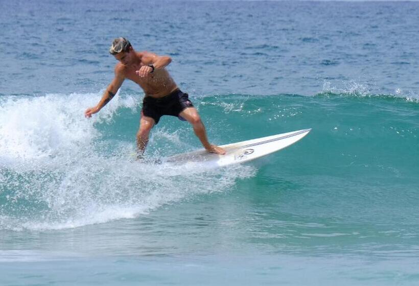 Llanes Surfcamp & Hostel