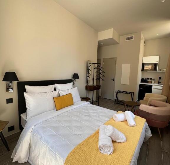 Paradise Earth & Sea