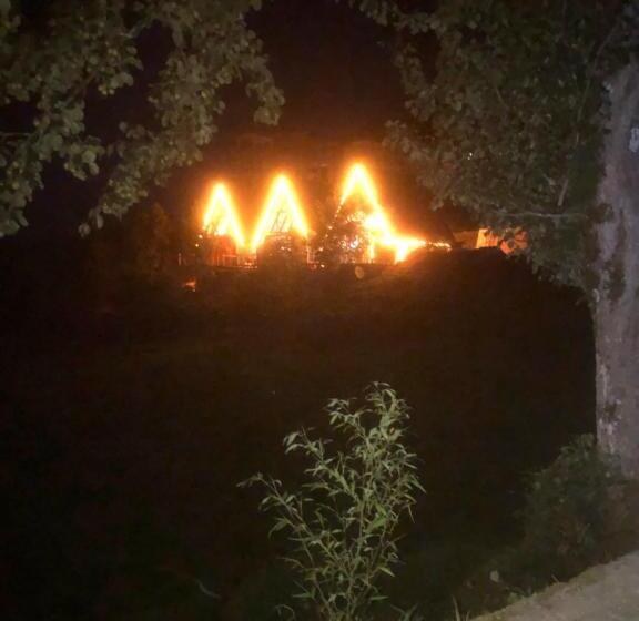 Aamiaismajoitus (B&B) şeni Bungalow