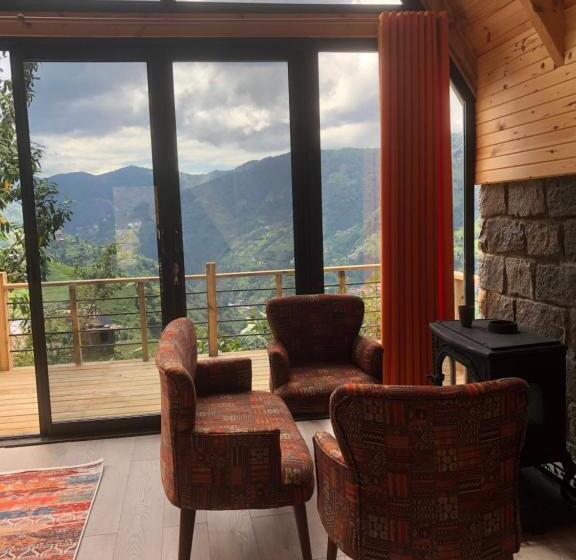 Aamiaismajoitus (B&B) şeni Bungalow