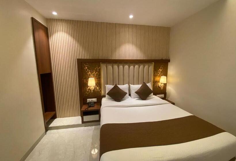 ホテル Czar Inn   Vashi Navi Mumbai