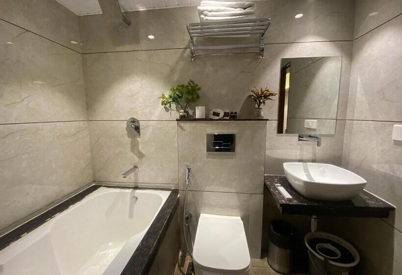 ホテル Czar Inn   Vashi Navi Mumbai