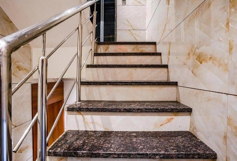 ホテル Czar Inn   Vashi Navi Mumbai