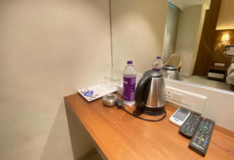 ホテル Czar Inn   Vashi Navi Mumbai