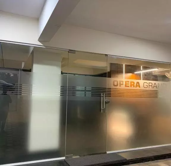 ホテル Opera Grand