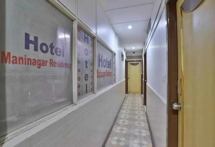 ペンション Maninagar Residency