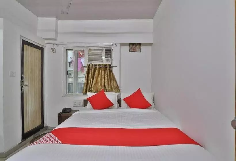 ペンション Maninagar Residency