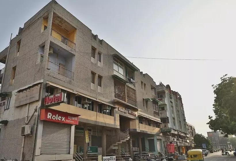 ペンション Maninagar Residency