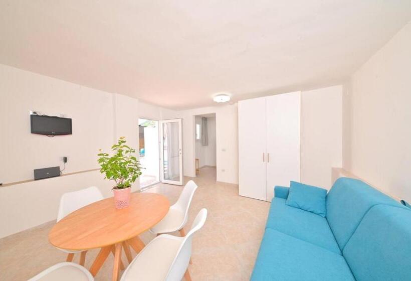 پانسیون Villa Aida