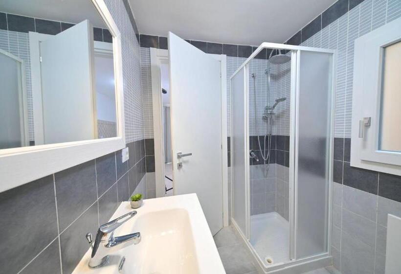 پانسیون Villa Aida