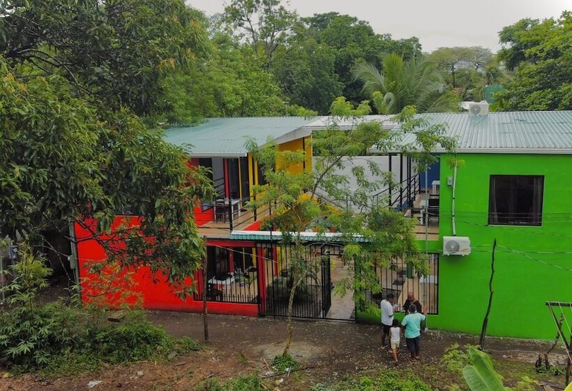 هتل Carey Lodging