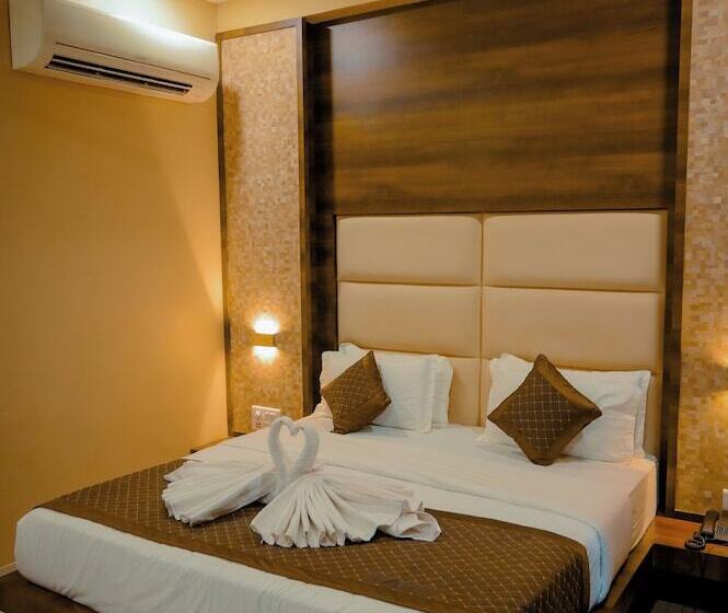 Отель Royal Celebration