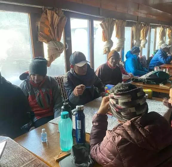 هتل Sherpa Lodge