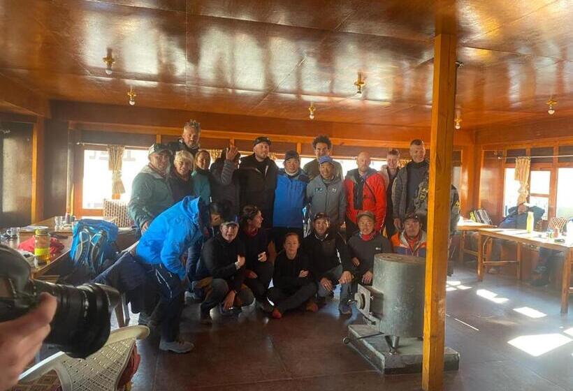 هتل Sherpa Lodge