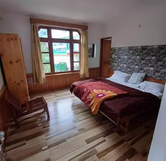 ペンション Eagle Homestay
