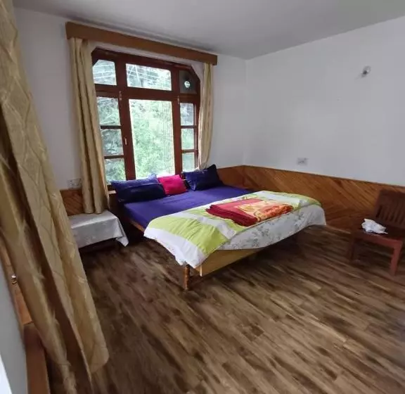 ペンション Eagle Homestay