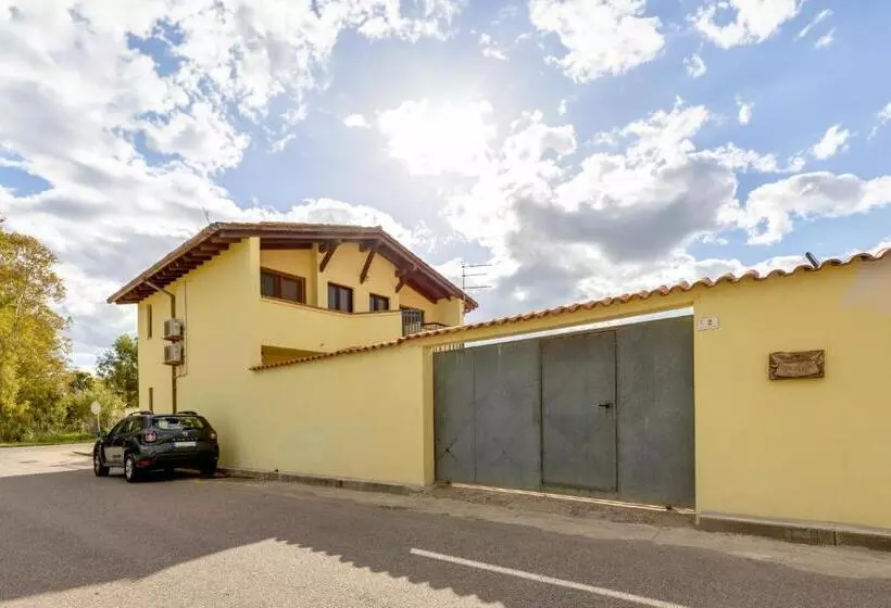 ペンション Il Corbezzolo