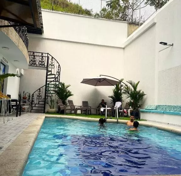 پانسیون The View Hostel & Lounge
