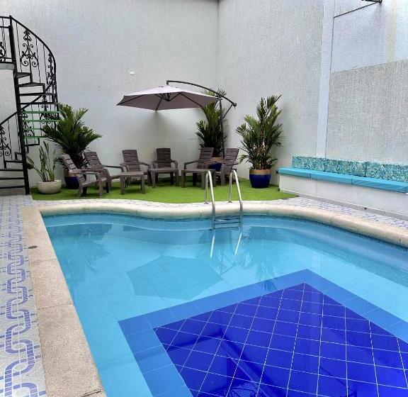 پانسیون The View Hostel & Lounge