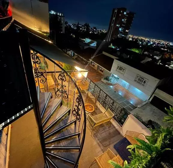 پانسیون The View Hostel & Lounge