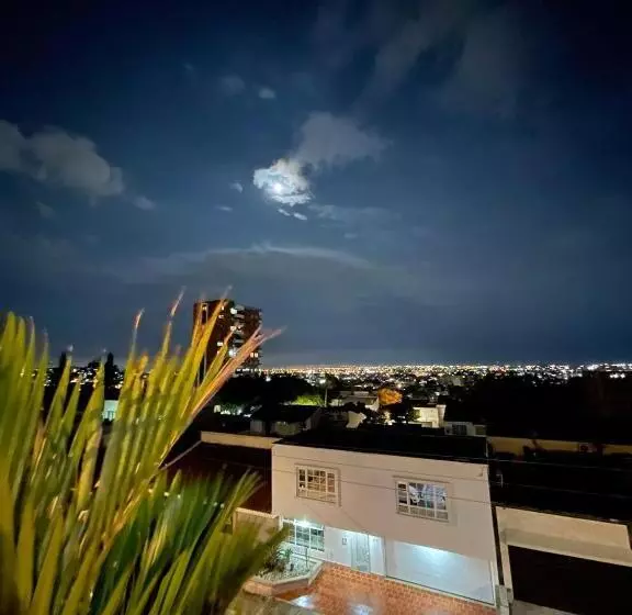 پانسیون The View Hostel & Lounge