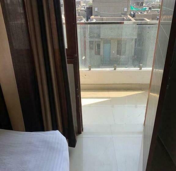 Fabhotel Earth View Residency