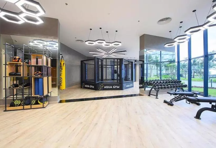 هتل Rosemary Premier Beachfront @ Bai Dai Beach, Cam Ranh