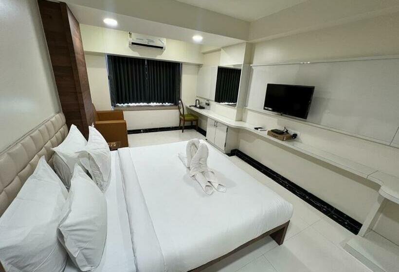 Fabhotel The Nashik Inn Nr Vijay Mamta Theatre, Nashik Road